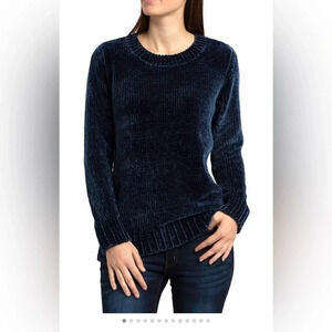 Orvis Ladies' Chenille Sweater size S.